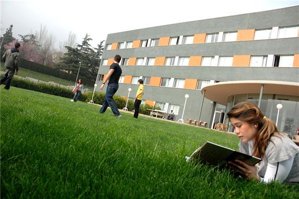 Agora Bcn. Residencia Universitaria Internacional *