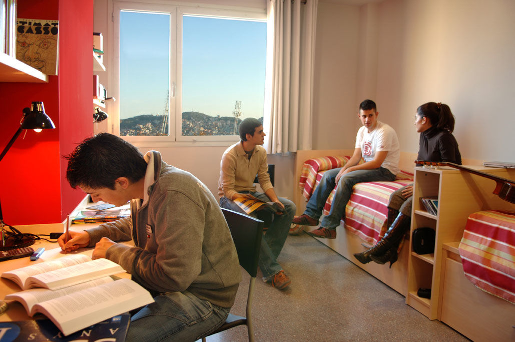 Agora Bcn. Residencia Universitaria Internacional *