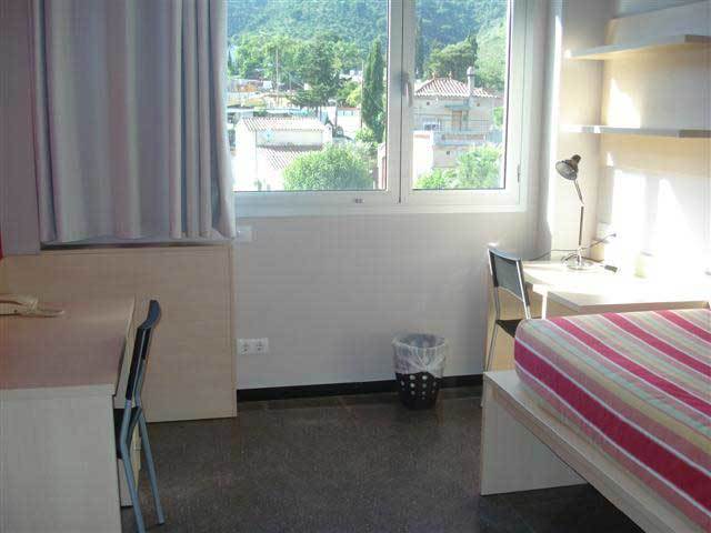 Agora Bcn. Residencia Universitaria Internacional * Barcelona